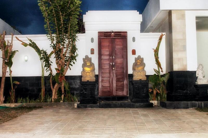 Anggie Stay Kerobokan Εξωτερικό φωτογραφία